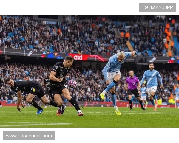 基利曼在英超赛场表现稳健，助球队实现逆转获胜的突出贡献