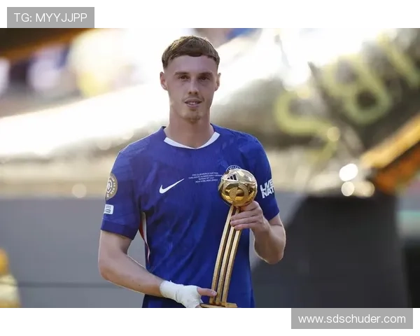 帕尔默与梅西的节奏控制与冷静终结：双核差异何在？