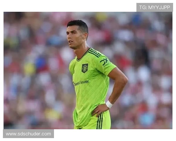 加纳乔高位压迫下的边锋战术角色解析