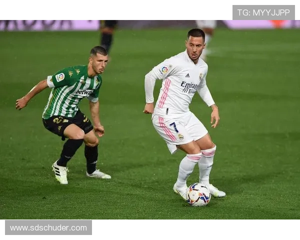 奥利塞伤病频发原因与出勤稳定性解析 奥利塞伤病频发原因与出勤稳定性解析