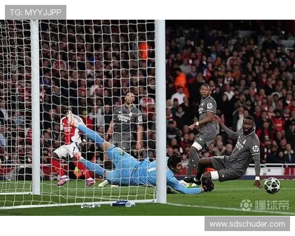 库尔图瓦:马竞三年封神与西甲冠军主力门将的成名之路解析 库尔图瓦:马竞三年封神与西甲冠军主力门将的成名之路解析